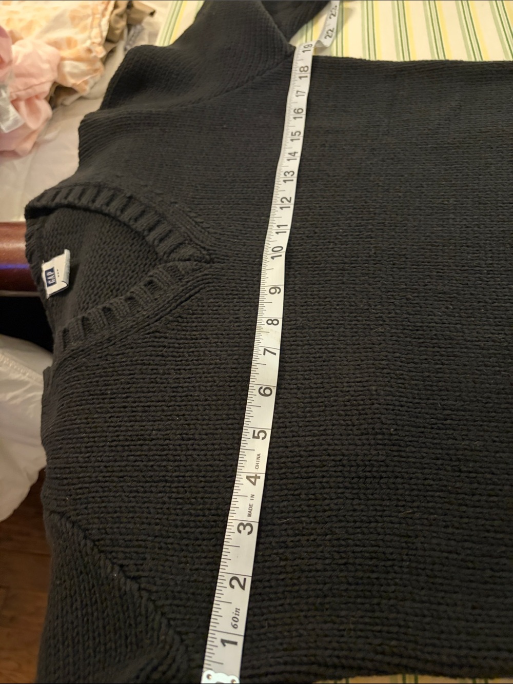 GAP Women's Black V-Neck Knit Sweater - Picture 5 of 5